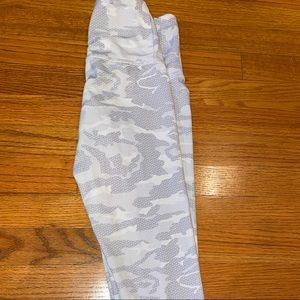 Strut This White Camo Leggings